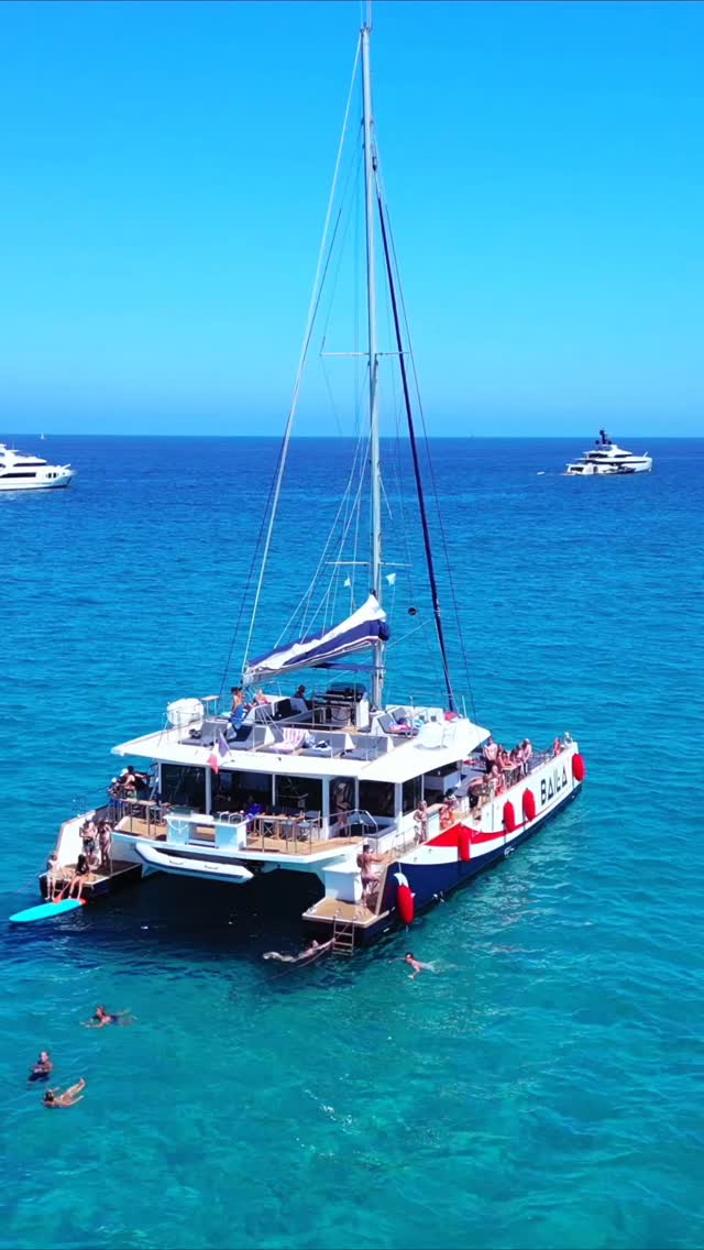 𝐒𝐮𝐦𝐦𝐞𝐫 𝐯𝐢𝐛𝐞𝐬 𝐨𝐧𝐥𝐲 ☀️⛵🌊
L'été est officiellement là 🙌.
Montez à bord de nos maxi-catamarans, on s'occupe du reste 😉!
✨ 𝐶𝑟𝑜𝑖𝑠𝑖𝑒̀𝑟𝑒𝑠 𝑡𝑜𝑢𝑡 𝑖𝑛𝑐𝑙𝑢𝑠 𝑒𝑛 𝑗𝑜𝑢𝑟𝑛𝑒́𝑒 𝑒𝑡 𝑒𝑛 𝑠𝑜𝑖𝑟𝑒́𝑒.
⚓ 𝐃𝐞́𝐩𝐚𝐫𝐭𝐬 : Marseille, Hyères, Saint-Raphaël, Marina Baie des Anges & Nice
🎟️ 𝐑𝐞́𝐬𝐞𝐫𝐯𝐚𝐭𝐢𝐨𝐧 : www.amccapegrace.com
#AMCCapeGrace #SummerVibesOnly #maxicatamaran #croisière #été2026