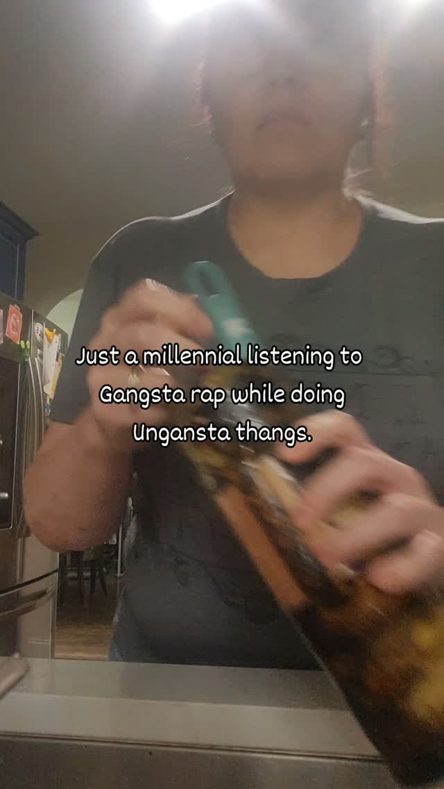 So my autocorrect I actually caught but it tried to say I am listening to pasta rap while doing unsanitary thangs. 🤣 This cup will be clean!
#rap #chores #millennials #dishes #momlife