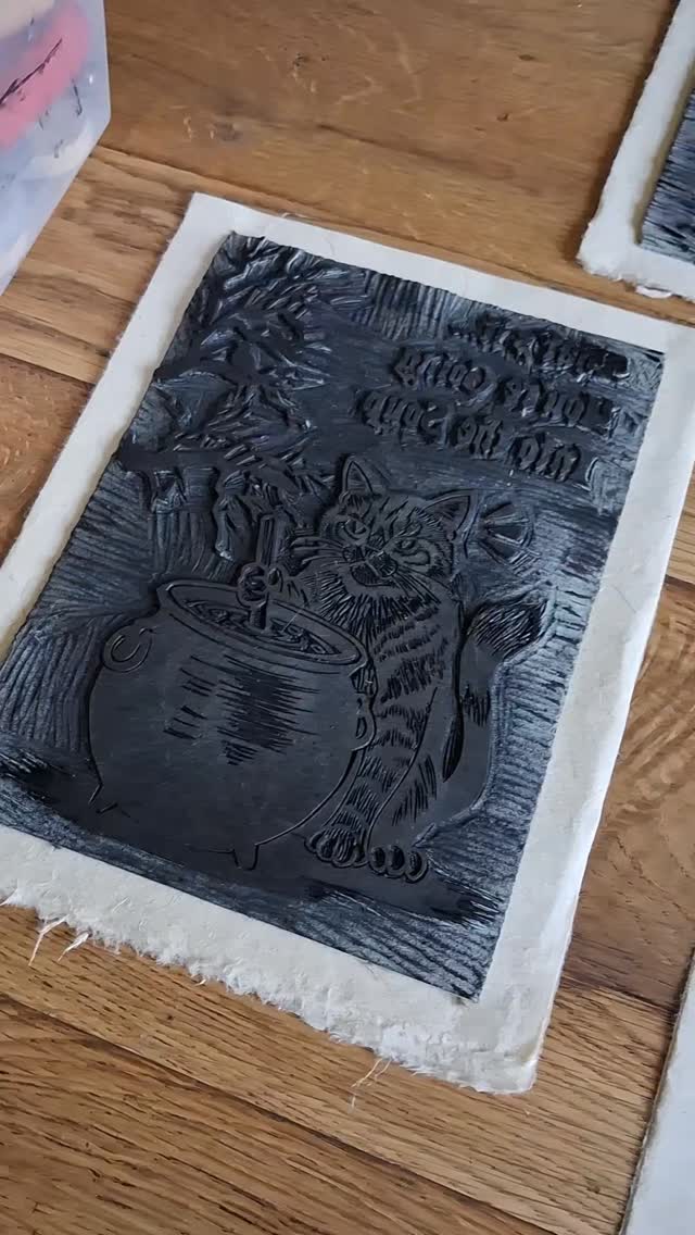 It's almost time for my annual convention marathon, and that means the production schedule is off the charts! I printed 45 lino's today 🤯
Go ahead and check them out at https://www.sandybutchers.com/shop
#blockprint #linocut