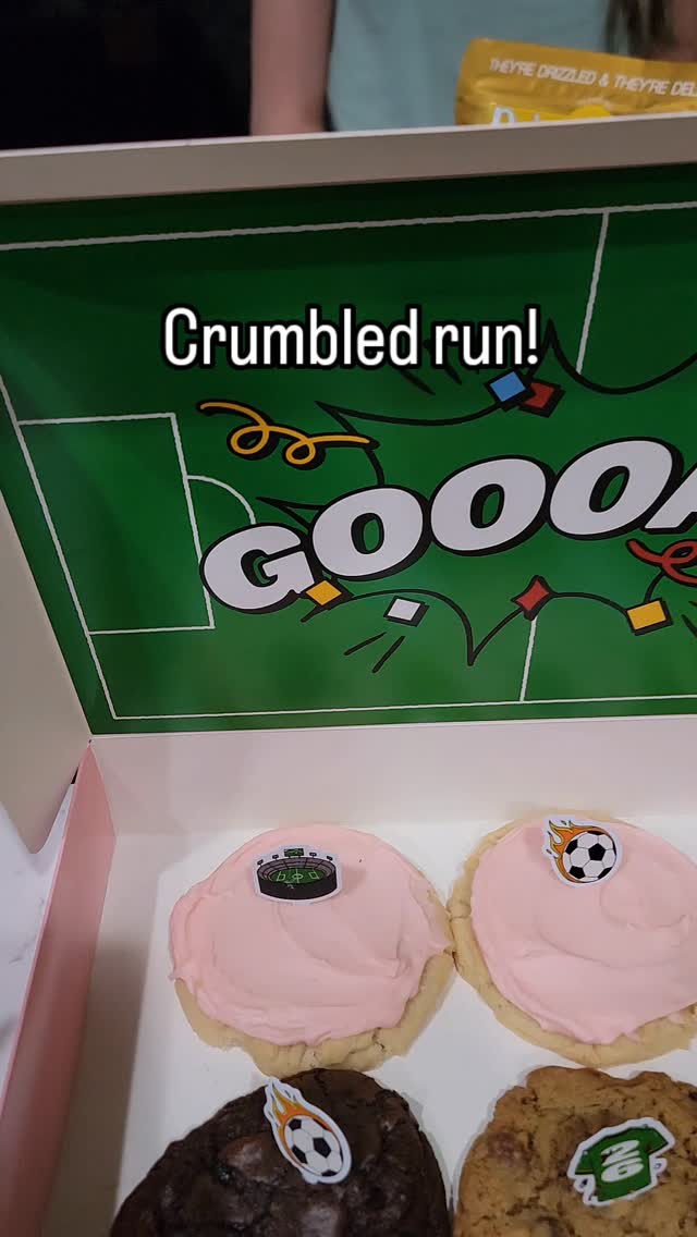 They got some great choices this week! Was hard to decide what to get.
#cookies #crumblcookies #crumbled #fifa