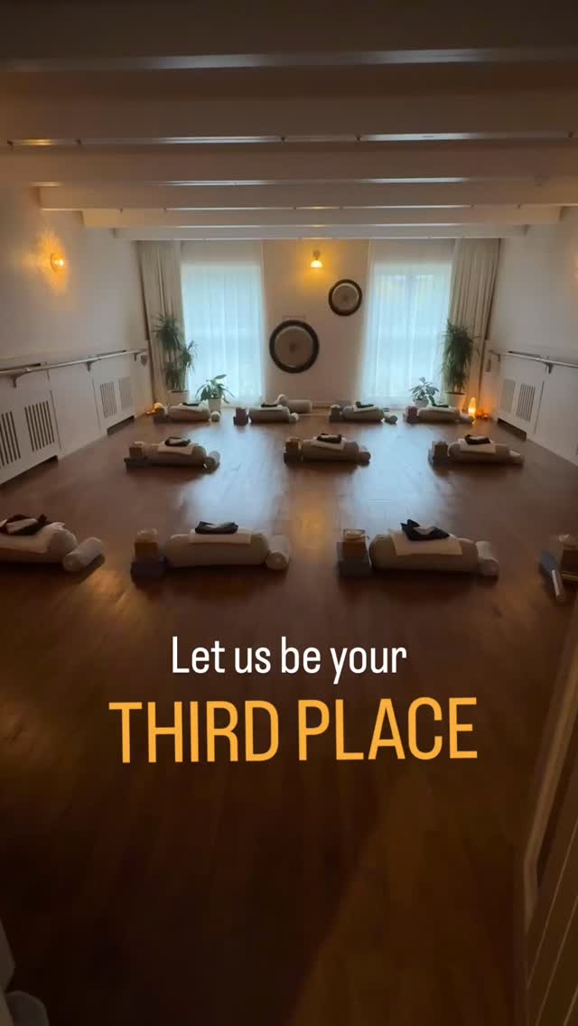 Home is where life happens.
Work is where responsibilities live.
But everyone needs a third place.
A place to move your body, quiet your mind, learn something new, share a conversation, or simply take an hour for yourself.
That’s what we’re building at Yogi Sanctuary.
Your third place. 💛