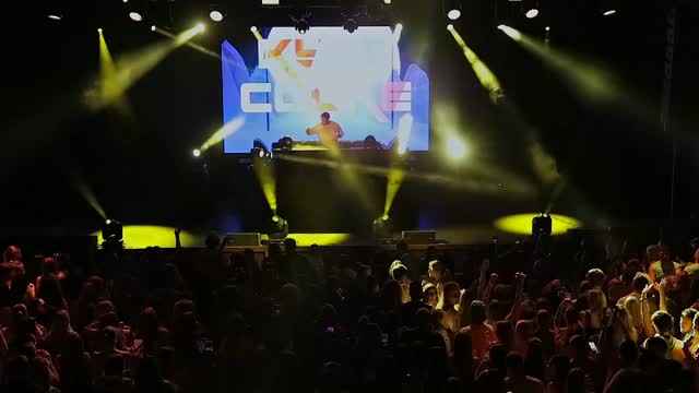 What a night, Milwaukee 🔥 Big thank you to everyone who came out to see @imkylecooke and brought the energy to @theraveusa. This is why we do what we do. Until next time 💪⚡