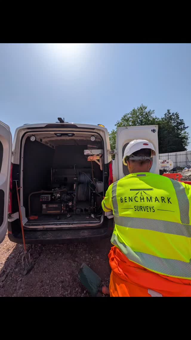 Getting our NHS back flowing on a beauuuuutiful day ☀️🫡 #drains #DrainageJetting #Summer #AndyGuestJetters