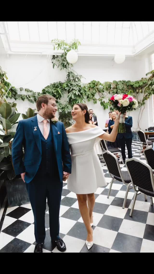 π€ H A R I E T T E π€
one bride, 2 events β‘ such a pleasure being party of your most special day π«ΆπΌ
Look one ... Ceremony Day
Half up, half down sleek and tidy with neutral tones on the skin.
Look two ... The PARTY πΎπ₯
We went with the wavy ponytail and soft glam make-up.
#weddingday #bride #hmua #explorepage #weddings