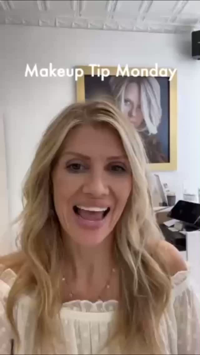 Makeup Tip Monday: Frontal Bones Part 1: Do you have a triangle frontal bone?
If so, your facial anatomy is telling you exactly where your blush, bronzer, and highlighter should go.
In The Anatomical Makeup Method®, you don’t guess makeup placement—you use bone structure as a guide to create balance, dimension, and harmony.
Watch to learn how the frontal bone triangle can transform the way you apply makeup. 💄
#MakeupTipMonday #TheAnatomicalMakeupMethod #FacialAnatomy #MakeupEducation #BlushPlacement #BronzerPlacement #HighlighterPlacement #ProfessionalMakeup #BeautyEducation