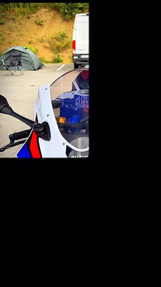 🏍️ De allernieuwste Suzuki GSX-R1000 in actie op Circuit Mettet! 🔥
Kom vandaag én morgen de gloednieuwe Suzuki GSX-R1000 bewonderen op het prachtige Circuit Jules Tacheny!
Dankzij de samenwerking van GMMOTOS, JRMotorcycles en Bike Parts, en de fantastische organisatie van Circuitfun, krijg je de kans om deze iconische supersport van dichtbij én op het circuit te zien.
Iedereen is van harte welkom om de sfeer op te snuiven, de motor in actie te beleven en een gezellige dag op het circuit mee te maken.
📍 Circuit Mettet
📅 Vandaag én morgen
🙌 Iedereen welkom!
#Suzuki #gsxr1000 #trackday #motorcycle #viralpost