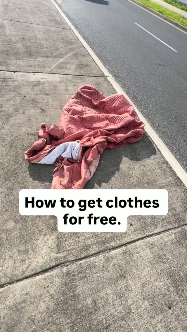 1 persons trash and all that.
In this economy, saving monies and helping the environment can go hand in hand.
This is the Viola Quilted Jacket by @peppermintmagazine
Now Peppermint Magazine is the best, Australian based, Female run, full of sustainability and gorgeousness.
AND sewing patterns!!
You buy the Magazine, you get a sewing pattern!!
This blanket was sitting in the middle of the road near Greenhills, Maitland @maitlandcitycouncil you’re welcome.
It was a polyester velvet doona, with a cotton back. I drove past it for weeks, every time thinking, “I should stop and pick that up.”
Until I did stop. The traffic was favourable, and I had time before work.
And the things I’ve made. The cotton was mouldy, so I composted that, but the polyester was not going anywhere.
So now she’s a dog coat, a dog bed, stuffing for a dog bed, and a Jacket!
I have cut out a skirt, and that’s on the to-sew pile.
New clothes don’t have to be new. Sometimes they can be made from dirty, mouldy, stained roadside garbage.
#upcycle #sustainablefashion #rubbish #sewing