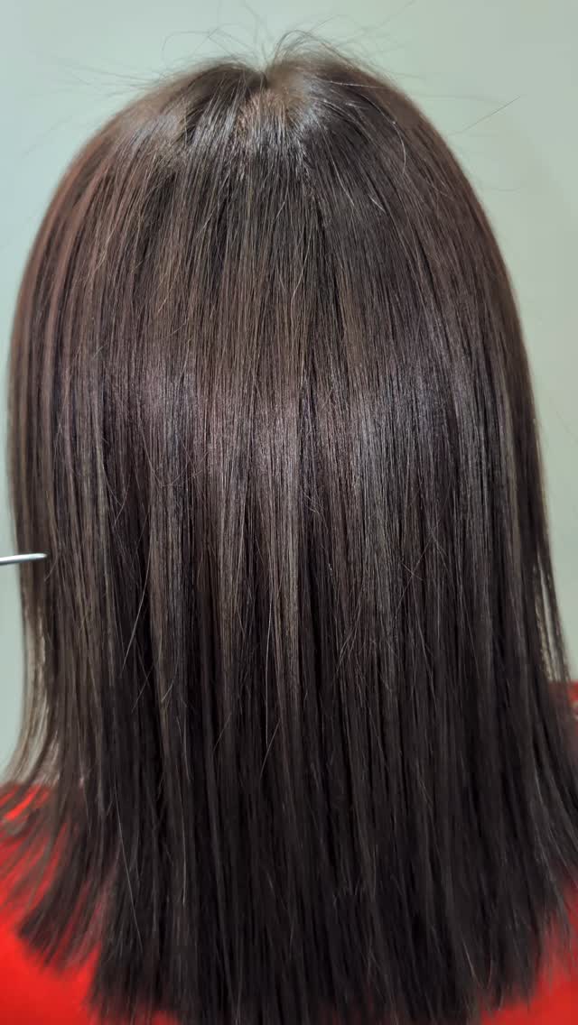 ✨ Transformation du jour ✨
Une nouvelle couleur, un soin Botox capillaire pour une chevelure plus douce et brillante, accompagné d’une coupe sur mesure ✂️💆♀️
Résultat : des cheveux revitalisés, soyeux et pleins de lumière ✨
📍Offrez à vos cheveux le soin qu’ils méritent.
📩 Prenez votre rendez-vous dès maintenant !
Par Alicia
📍Ryanhair Differdange
#salondecoiffure #luxembourg #differdange