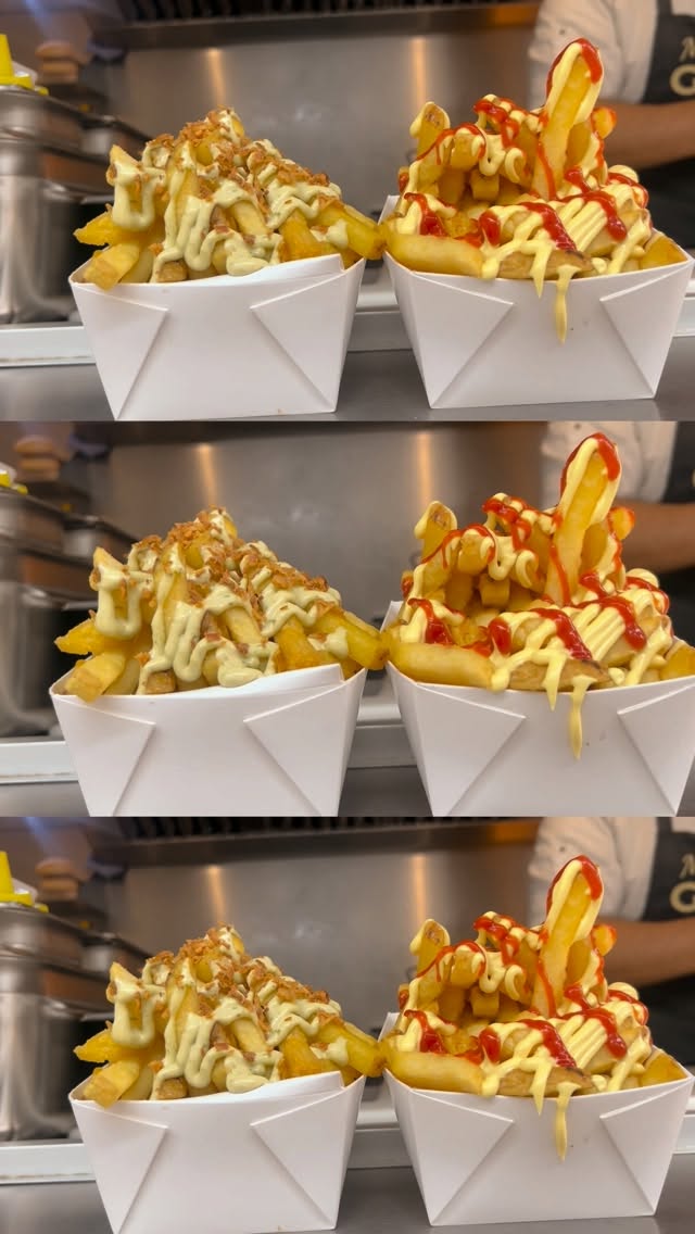 Crispy on the outside, fluffy on the inside… and topped with our homemade signature sauces.
We think these are the best fries in Spitalfields—but we’ll let you be the judge.
Come by for a box, or order online and enjoy them wherever you are.
📍 Spitalfields Market
🛵 Eat in • Take away • Deliveroo
#MammasGoodies #LoadedFries #SpitalfieldsMarket #LondonFood