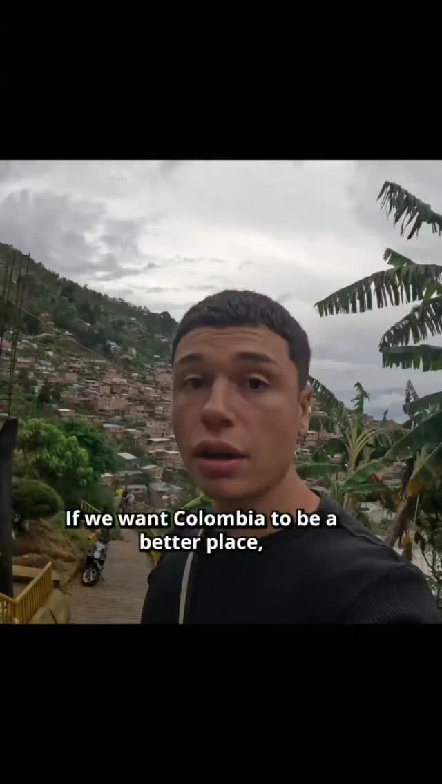 Repost @andres.on.earth
This is one of the ways we can positively influence the future of a nation. ⑥ninos.del.futuro is doing very important work
#Colombia #Medellin #Barrio #Amplifying