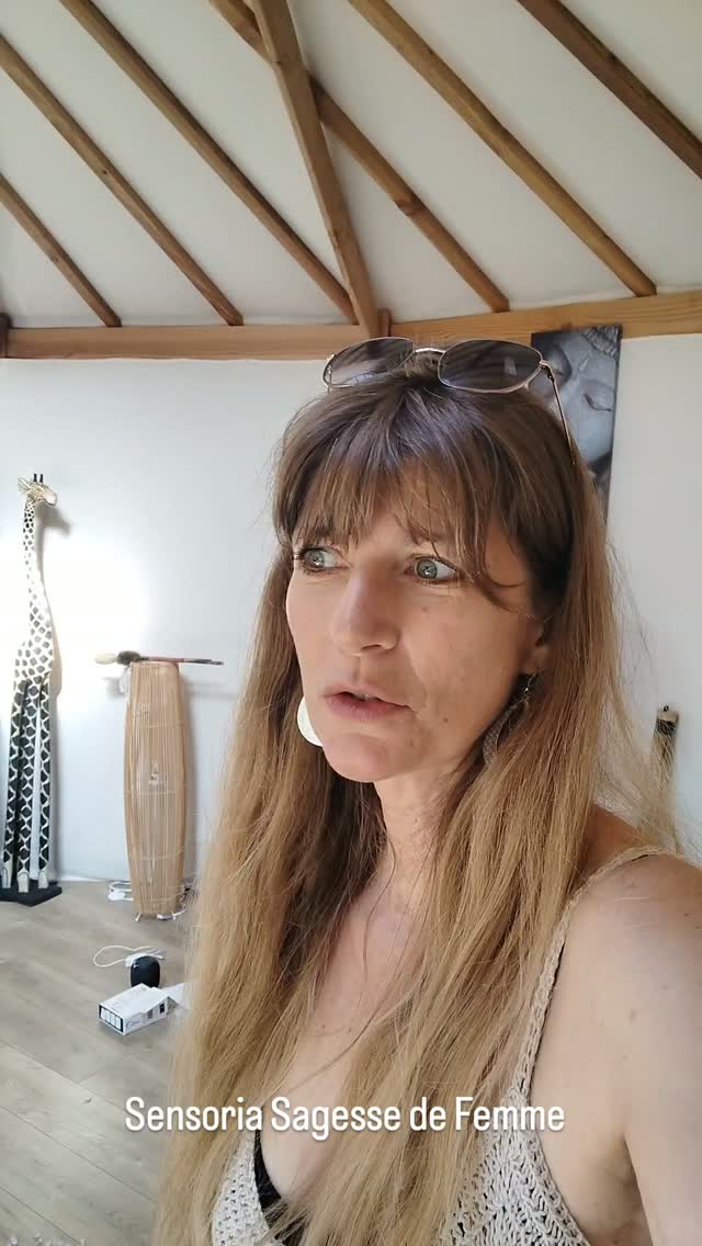 A la rencontre de vos 4 cœurs
"Parcours Femmes"
Avec toute ma gratitude pour votre confiance 🥰
Sandrine
Sensoria Sagesse de Femme
#sensoriasagessedefemme
#parcoursfemmes #rituels #chamanisme #holistique