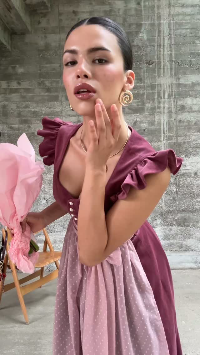 Diese tollen Dirndl findet ihr auch bei uns im Geschäft 🥰
#madammarie #dirndl #dirndllove #dirndlliebe #dirndlliebe