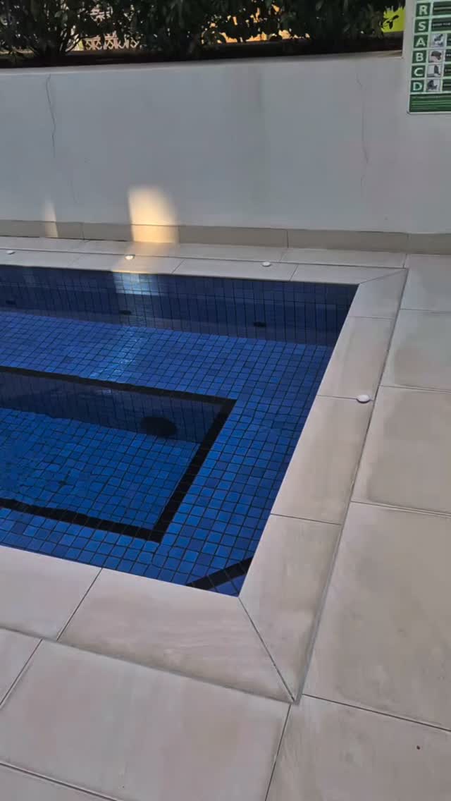 Pool tiling #pooltilingcompany #brackenridgecommunty #aranahillscommunity #kedroncarcentre #banyosetimodelleri sidhumoosewala samfordvalleyvets carseldinefarmersmarkets taigumsquare hendra