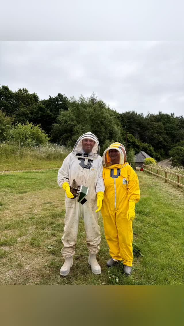 🐝 Sharing the world of bees is always something truly special.
Last Sunday I had the pleasure of welcoming some wonderful guests to the apiary for one of my Bee Experience sessions.
Every visit reminds me why I love doing this. It isn't simply about opening a hive—it's about sharing the fascinating world of honey bees, answering questions, discovering together how a colony works, and helping people appreciate these incredible insects even more.
A heartfelt thank you to everyone who joined me. Your curiosity, enthusiasm and kind company made the experience just as enjoyable for me as I hope it was for you.
📅 Bookings are now open for next week!
• Monday & Tuesday – Brawliemuir Farm
• Weekends – Westerton Farm, Mill of Benholm Apiary or Glen Esk folk Museum
If you've ever wondered what it's feels like to stand beside a working beehive and discover the amazing life of honey bees, I'd be delighted to welcome you.
For more information or to book your Bee Experience, simply send me a message.
I look forward to meeting more people and sharing this passion for bees and beekeeping. 🐝💛
#BeeExperience #Beekeeping #HoneyBees #Apiary #Scotland Aberdeenshire BrawliemuirFarm