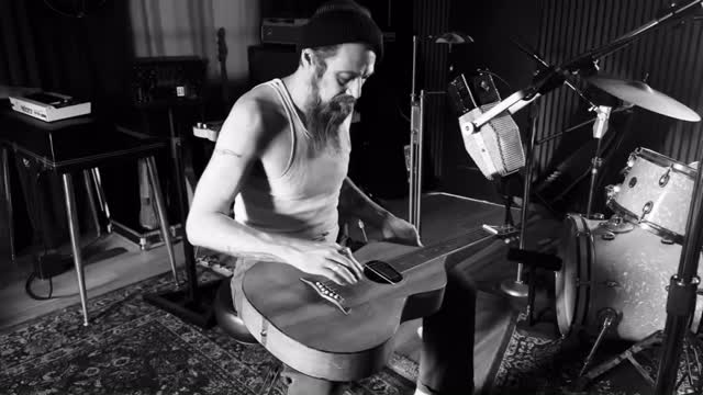 Music for my amico @bluetodd for @throughthecornersfilm
Honored to be part of Todd’s vision
105 year old #weisenbornguitar
1974 #spaceecho
@pavelguitars
video by @gloriousreaper
