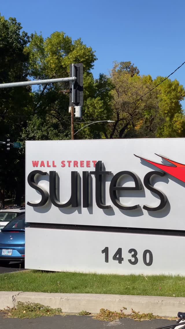 ✨ Stay at Wall Street Suites and enjoy spacious suites, full kitchens, and the best part—you’re just a stone’s throw from the Deschutes River. Spend your days floating, biking, or strolling the river trail, then come back and relax in the comfort of your home away from home. 🌲☀️ #wallstreetsuitesbendoregon #VisitBend #DeschutesRiver #BendOregon