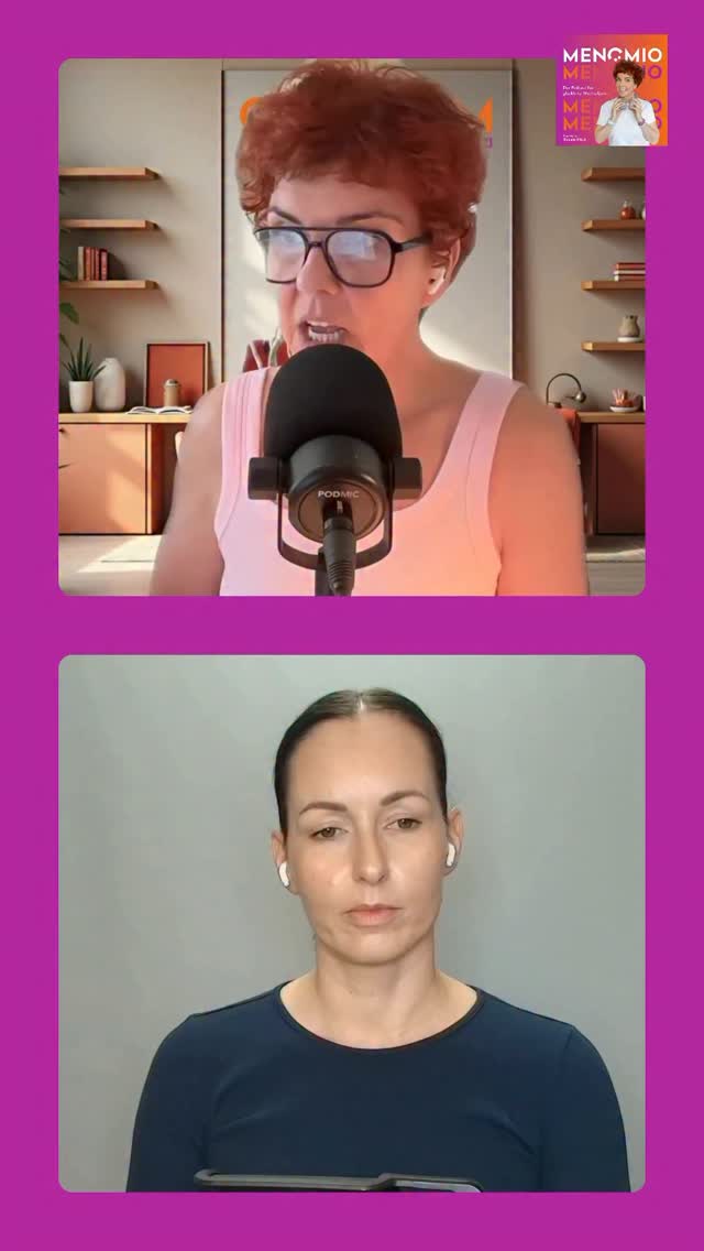 Was ist eigentlich der größte Mythos rund um Face Yoga?
Denn offenbar steckt da wesentlich mehr dahinter als ein paar lustige Übungen vorm Spiegel.
Und – Überraschung – einfach irgendwie im Gesicht herumzufuchteln, ist sogar ziemlich genau das, was man nicht machen sollte.
Was ich an unserem Gespräch besonders spannend fand:
Wir reden zwar über Falten, Zornesfalte & Co. – aber sehr schnell auch über etwas viel Größeres:
👉 Wie viel Spannung tragen wir eigentlich jeden Tag im Gesicht herum?
👉 Was verändert sich dort in den Wechseljahren?
👉 Und können wir selbst tatsächlich etwas tun?
Ich sag’s gleich: Nach diesem Gespräch habe ich mein Gesicht definitiv ein bisschen anders betrachtet. 😄
🎧 Claudia Granig, Gründerin von @bareskinfaceyoga ist zu Gast bei MENOMIO – Der Podcast für glückliche Wechseljahre. Die ganze Folge gibt’s überall, wo es Podcasts gibt.
Und jetzt zu dir:
Face Yoga schon ausprobiert – oder bisher eher Kategorie „Das kann doch nicht funktionieren“? 👇✨