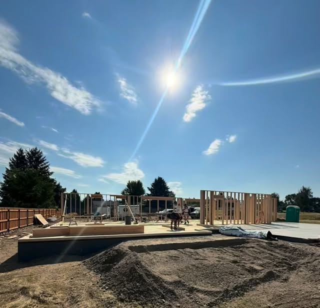 🏡 We’re building something extra special! This time it’s for one of our own! 🔨✨
Follow along as @jbauder3’s new home goes from empty lot to move in ready! We’ll be sharing the progress, design decisions and behind the scenes moments…
#bitterrootvalley #hamiltonmontana #construction #montana #newhomebuilder montanahomes