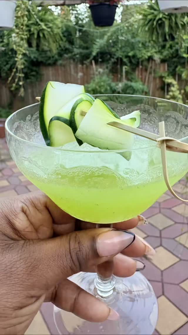 Ever heard of #fatwashing? ... or Zucchini Simple Syrup?
Yes... that's @exauoliveoil being used as an ingredient in this week's Ultimate Summer Cookout beverage, @thekimimichelle's Zucchini Gin Giblet!
Socks knocked off? Keep them there! Expect nothing less from our Culinary Storyteller!
Same for her instagram live interview today with @skylermapes!
We're talking you to Calabria today and you won't want to miss it!
Skyler is the cofounder of EXAU Olive Oil, a Forbes 30 Under 30 honoree, and the author of The Olive Oil Enthusiast.
As one of the only Black female olive oil producers GLOBALLY, she has scaled EXAU 6x in six years and earned widespread media recognition, including features in The New York Times, Bon Appétit, Food & Wine, and Oprah's Favorite Things.
This is a MUST WATCH! Tune in at 1pm EST!
#ASMR #GIN #zucchinirecipe #blackowned