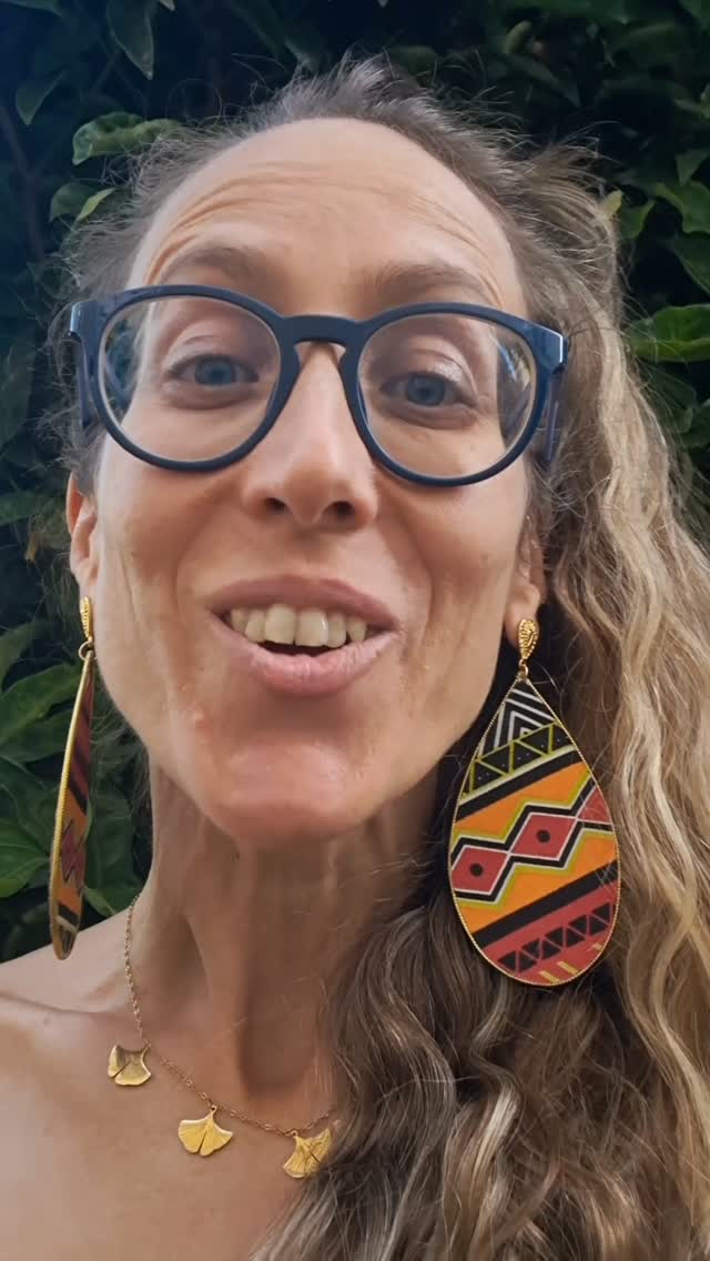 Envie de s'ancrer et de lâcher prise en toute sécurité ? De s'exprimer par le corps en toute liberté ? D'essayer quelque chose de nouveau ?
Soyez les bienvenu.e.s aux ateliers de Danse afro-créative ✨️👣🎶💃🏼🕺🏾🧡
#bienetre #danselibre #dansecreative #danseafro #mouvement