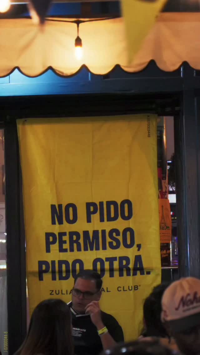 Una noche con otro acento, nuevas historias y la misma actitud de siempre, como para cambiarle el acento a la rutina. #SedTúMismo