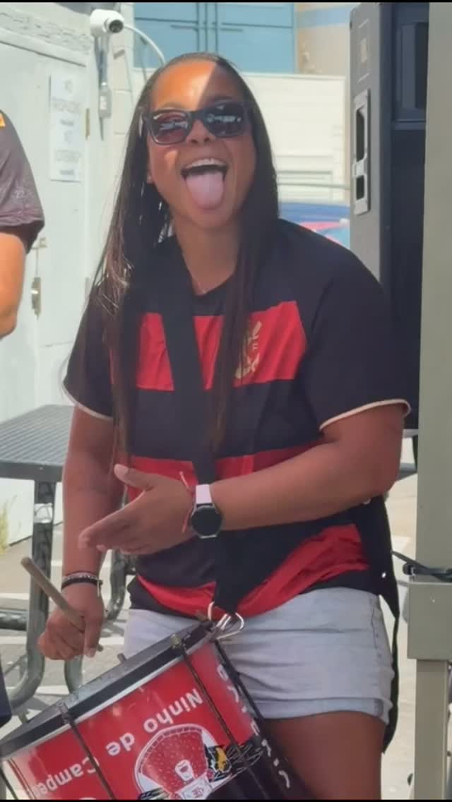Quando a @claudinha_fr vem ixxxxquece tudo nosso #SegueOLider #SimplyTheBest #Repique #BateriaCaliFla #VemTorcerComACaliFla