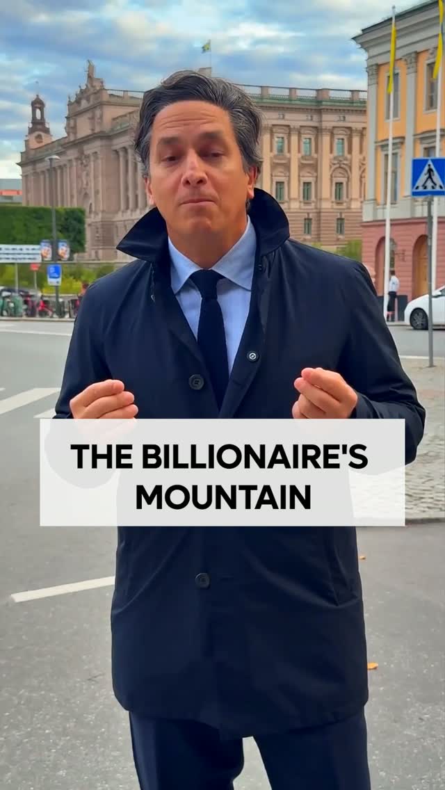 A town of 6,000 people. One runway. Four and a half hours from the nearest city. That isolation was never accidental. It's exactly what turned Aspen into the one place billionaires trust to disappear completely.
Share the video
#brandstrategy #luxurybranding #fashionmarketing #luxurymarketing #aspen