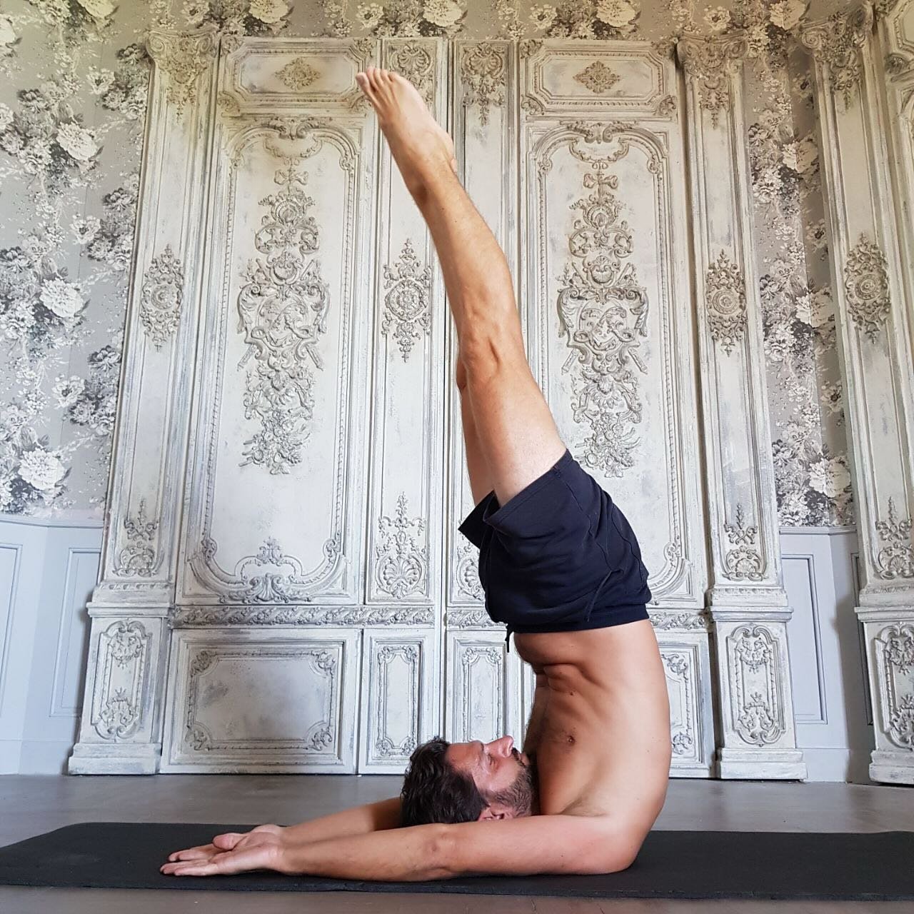 Have you ever tried to let go of your arms to support the body legs up in #sarvangasana
🧘♂️Come try it out tonight at 7pm during our our weekly vinyasa intermediate class.
.
.
#dailyyoga #yogaposes #asanas