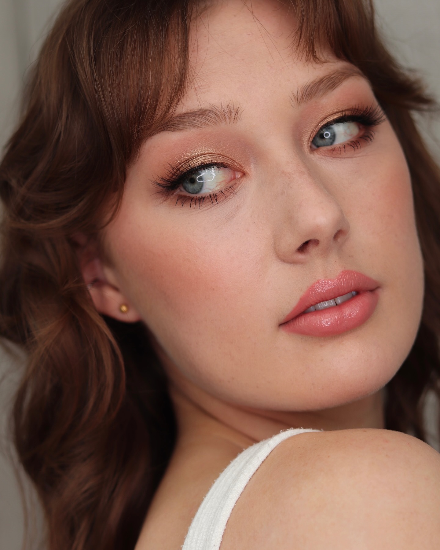 The gorgeous Evie. ✨ I got Evie ready to attend a wedding and I couldn’t resist taking a few headshots.
#modelvibes #modelinthemaking
Hair & Makeup by me
#muasolihull #solihullmua #birminghammua #muabirmingham #midlandsmua #muamidlands #makeupartist #hairstylist #goldeyemakeup #weddingmua #bridalmua #modelvibes