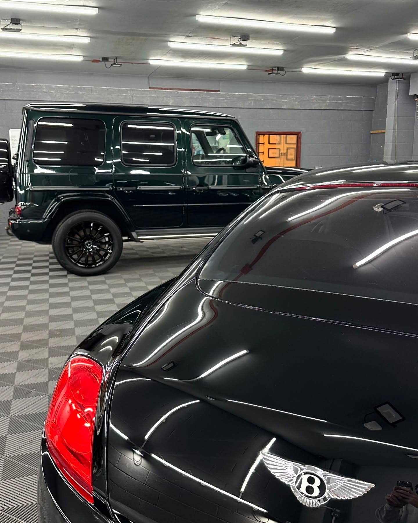 Major paint correction for the Continental along with ceramic coatings and a full clean for the G-wagon before it comes back next month for machine polishing and ceramic coating.