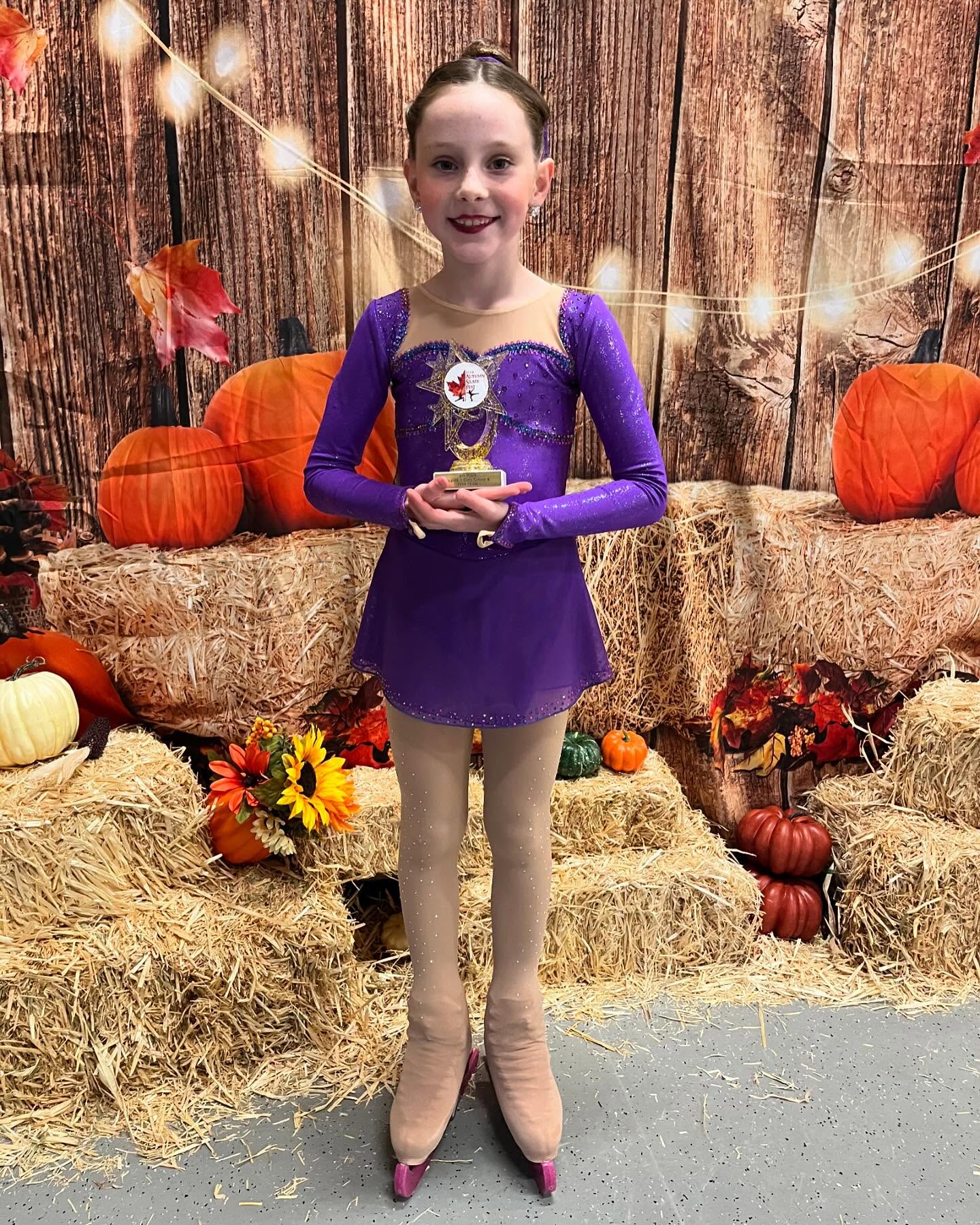 Competition and tests galore! Autumn Skate Fest is always a fun event and Maisie and Keeya showed great progress towards their goals! Stephanie, Katie, and Cori passed their dances with great scores! Way to go girls!
Stephanie- Bronze Solo Pattern Dance
Katie- Preliminary Solo Pattern Dance (with honors!)
Cori- Bronze Solo Pattern Dance, Bronze and Pre Silver Free Dance
#usfigureskating #edeaskates #figureskate #figureskater #figureskating #competitionmode #passedtest #icedance #aspire #adultsskatetoo