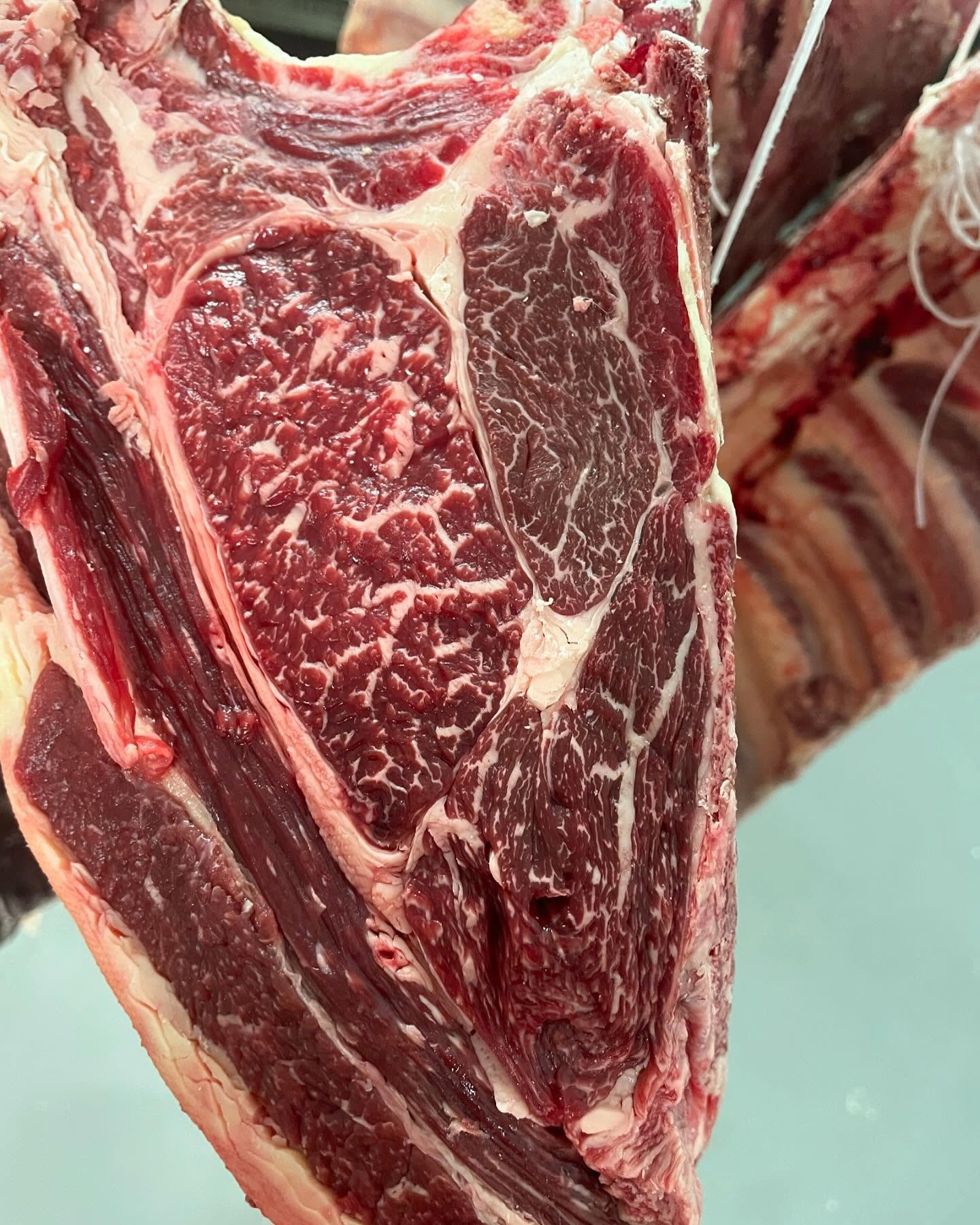 Je suis fraîche comme l’aube, je n’ai besoin ni de fard ni de maquillage pour révéler ma beauté. Je vais m’affiner tranquillement pour révéler mes saveurs les plus fines… #arrivage #sashi #corbas #viandesmaturees