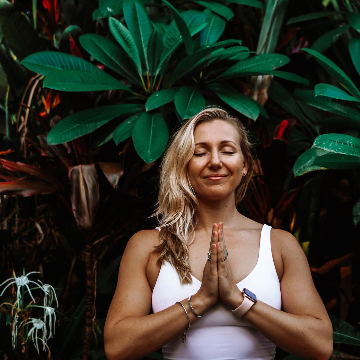 Hey friends ❤️ I wanted to take a moment to say hi and share a little slice of my life lately.
Moving interstate has brought with it some new faces here - so if I haven’t met you in person before, hello, I’m Victoria! I’m a Pilates, Yoga, Reiki, and Meditation teacher based in Melbourne, and I’ve been teaching across the East coast of Australia for over 17 years. I’ve also worked for not-for-profits coordinating events and fundraising for over a decade, and I previously had my own wellness retreats & workshops business called @holistichq.
After a whirlwind start to the year moving back to Melbourne from Noosa and settling into amazing new teaching schedules at @good_vibes_yoga and @onehotyoga, I’m finally feeling settled into city life and getting excited about some new projects on the horizon.
Lately I’ve been refocusing on what matters most to me and figuring out how to share my own experiences with other teachers in a useful way - I’ve been diving into writing ebooks, and planning some fun little Pilates workshops that I can’t wait to share with you in the new year. My first solo ebook - Secrets of Class Planning - is almost done (with over 100 pages of jam-packed thought nuggets!), and I’m so excited to share it with you soon!
If you’re interested in getting your hands on the early release, please sign up to my newsletter via my website to be the first to know - I also have some fun little downloadables for new signups, including a free cheat sheet for Pilates exercise modifications.
Melbourne folk, if you haven’t already found me for a class, I’d love to see you soon! I teach Pilates Reformer, Mat and Yin at @good_vibes_yoga on M/W/T/F/S, and Studio Pilates 4:1 and 1:1 private sessions at @onehotyoga on W/F. You can book directly for these via the link in my bio.
For now, I just want to say thank you for being here - I’m looking forward to sharing more about my side projects with you very soon!
And my Melbourne friends - let me know how you’re doing - I’d so dearly love to catch up for a cuppa soon. 😘🙏 xx
#pilates #melbourne #melbournepilates #pilatesebook #pilatesworkshop #reformer #matpilates #yinyoga #yoga #classplanning