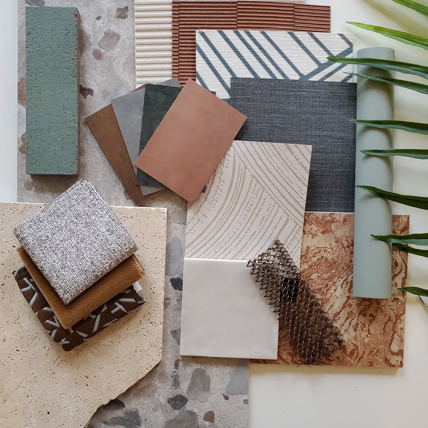 Crafting Cozy Spaces
We are drawn to materials that evoke feelings of warmth and comfort.
These soft, neutral tones and inviting textures are the foundation of this design. From the natural grain of wood to the plush softness of velvet, every element is carefully chosen to create a welcoming atmosphere.
#hospitalitydesign #interiordecor #materialpalette #naturalmaterials #designinspiration
#inspiringinteriors #multifamilydesign #codesign