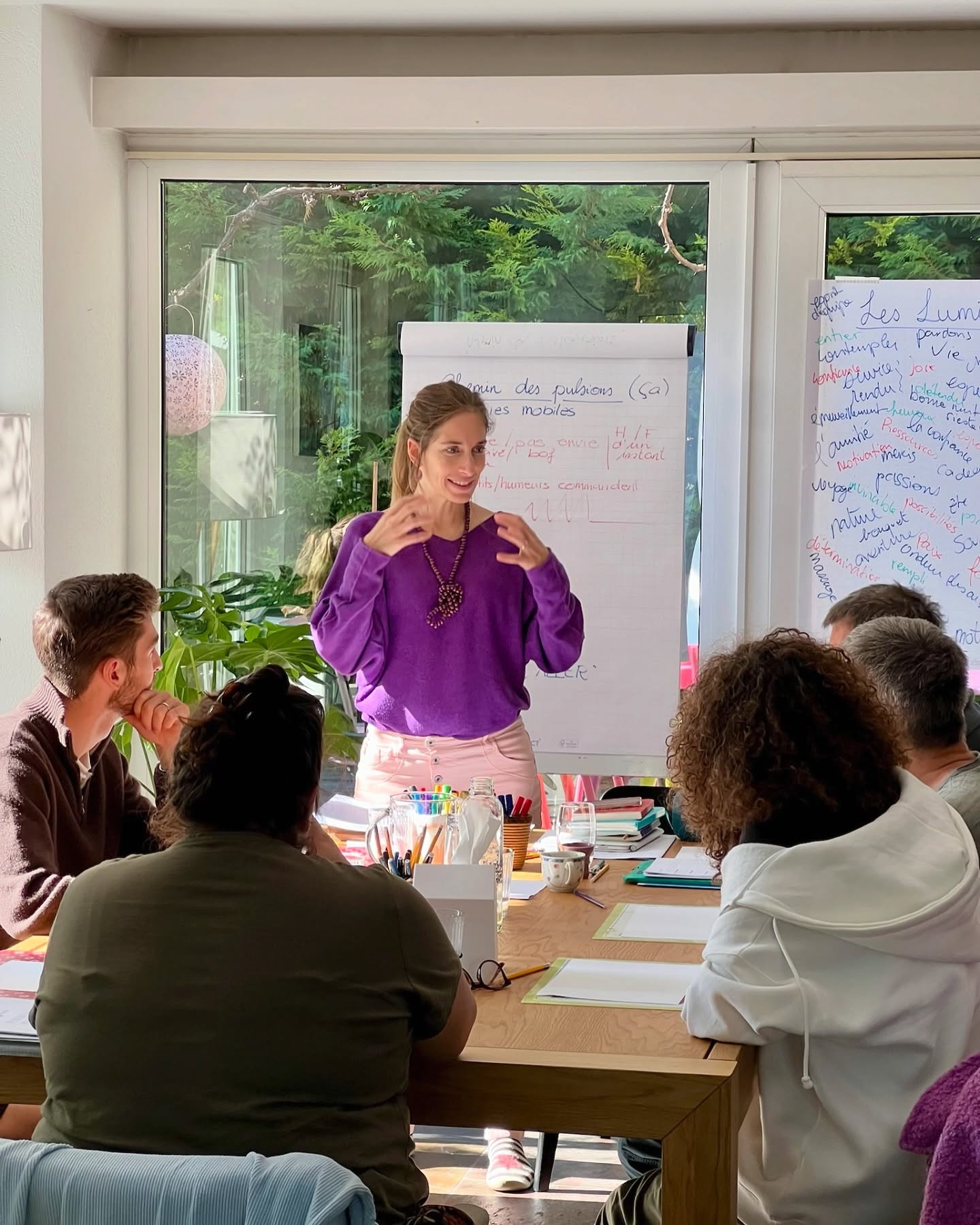 La semaine dernière a eu lieu notre première session de formation de l’année 2024/2025 : introduction à la FHI.
Un moment merveilleux partagé avec un groupe lumineux et généreux.
Merci aux participants pour leur ouverture !
Voici les prochaines sessions de formation 2024 :
• 8-10 nov : Week-end femme / COMPLET
• 22 et 29 nov : Vivre le deuil
• 6 et 13 déc : Introduction à la FHI
Infos et resas en MP ou via notre site internet : www.muntu.ch