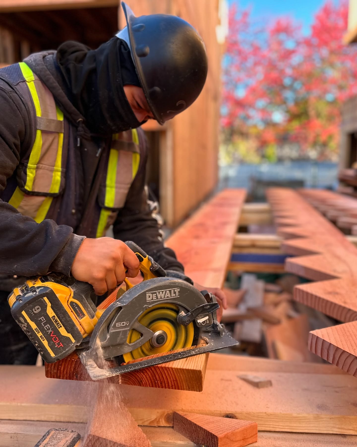 Strong, code-compliant stair framing for framers and developers. We’ve got your floor access covered! 🛠️
•
•
•
•
•
•
#construction #vancouver #stairs