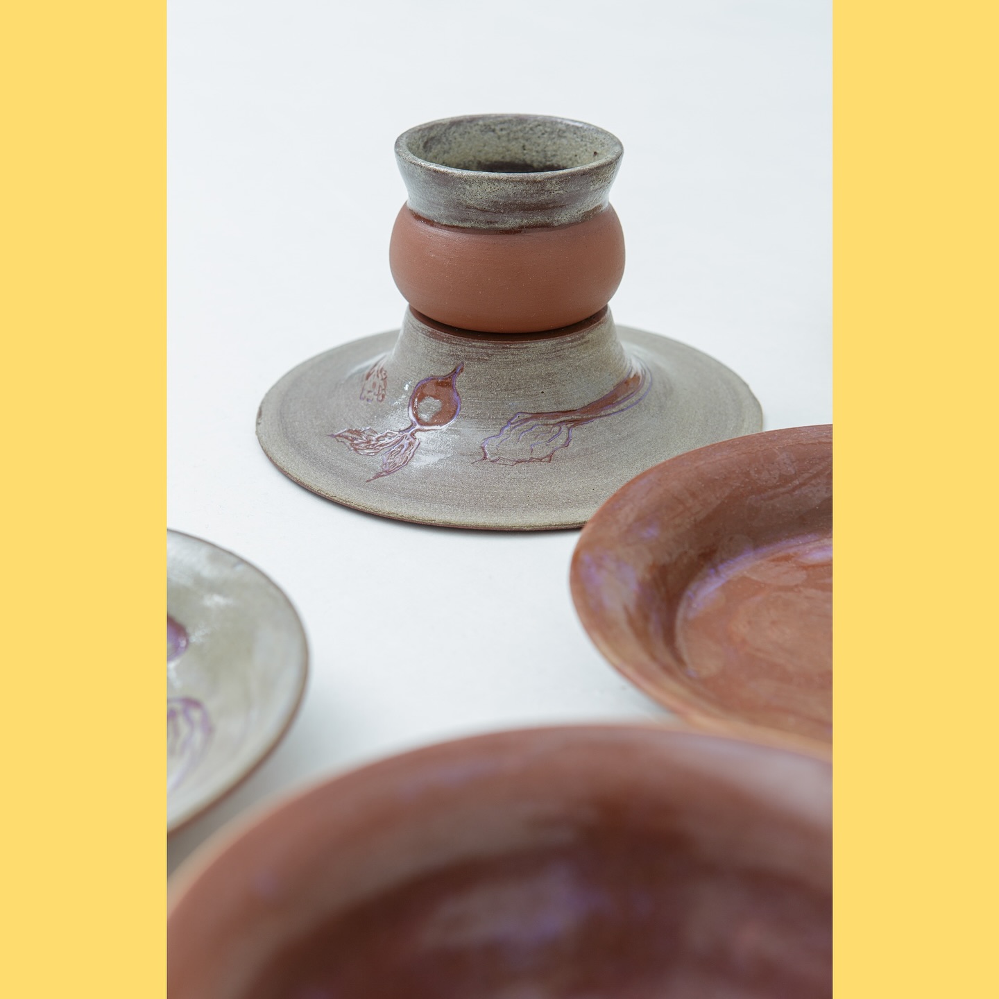 Yesterday was the opening of the (W)aardewerk exhibition from the @craftscouncilnederland at De Fabriek in Eindhoven during the Dutch Design Week.
I am very pleased with the exhibition, it looks amazing and I feel very honored that I am able to show my work during this show at the DDW among all amazing designers.
(W)aardewerk is about sustainability in ceramics, a project that we have been working on for 4 months. All the work of the artist turned out so incredibly beautiful and the stories behind it are amazingly cool. Again, feel very blessed that my work is amongst all this amazing work.
If you are going to the Dutch Design Week this year, please come over to check out the (W)aardewerk exhibition!
Foto’s from Craft Council Netherlands made by Fan Liao.
#dutchdesignweek #dutchdesign #ceramics #craftcouncil #pottery #wheelthrown #wildclay #sustainabledesign