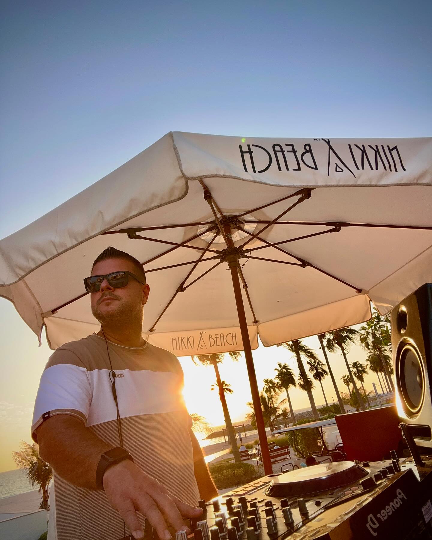 Sunset vibes at @nikkibeachdubai 😎🌴🌞 Who loves the sun?
#nikkibeach #nikkibeachdubai #dubaidj #sunset #sunsetlovers
@nikkibeachdubai
@inkognitorecords