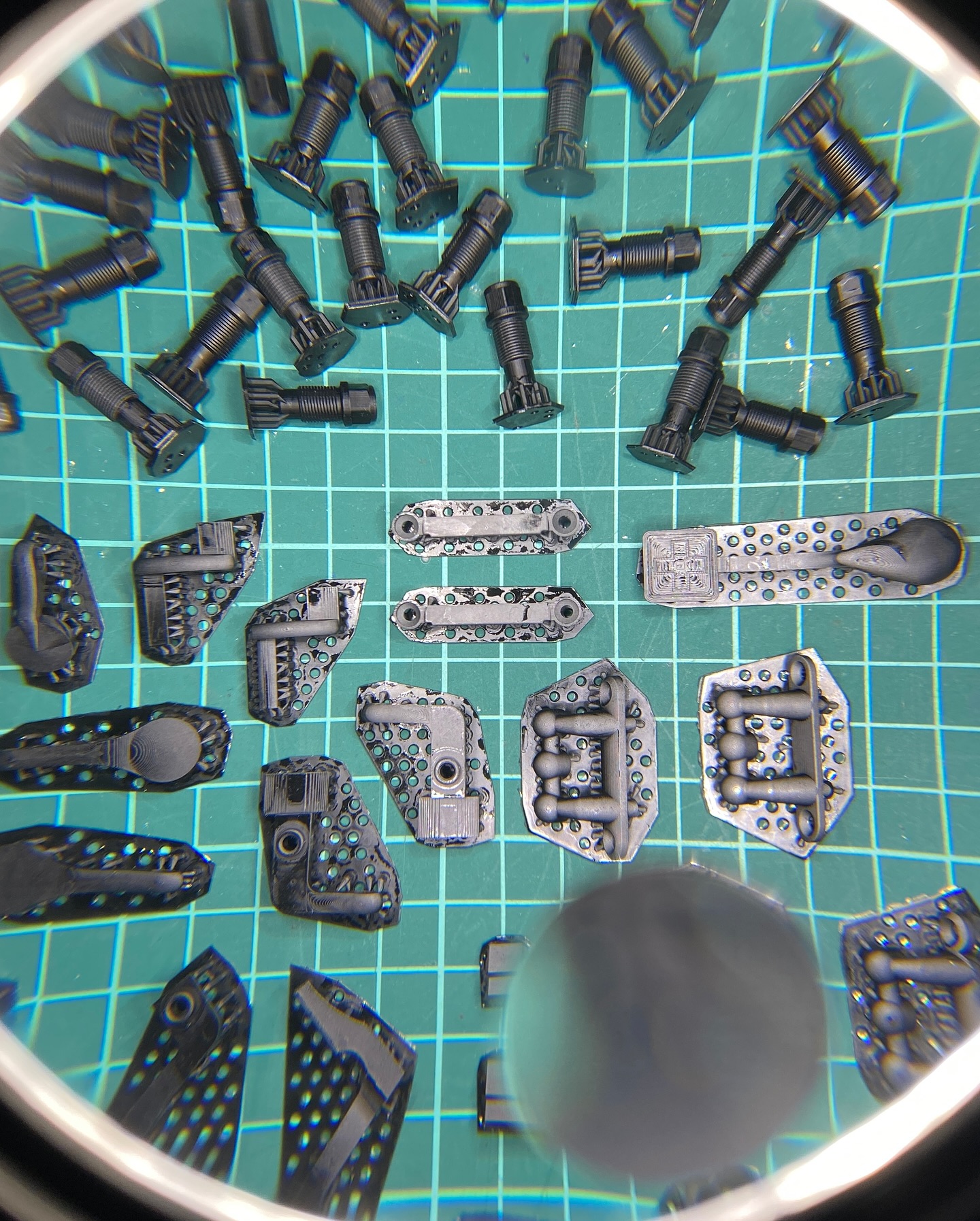 Schon gewusst? Bei uns könnt ihr auch Teile drucken lassen. Die beiden Tüftler von der Klarinettenwerkstatt @stempflestahel nehmen unsere Resin Druck Dienste für ihre aussergewöhnlichen Teile immer wieder in anspruch. Vielen Dank für die tolle Zusammenarbeit. 🤗
#stempflestahel #klarinette #tüfteln #3ddruck #resinprinting #prototypen #labyrinthwuerfel #3ddruckdienstleistung