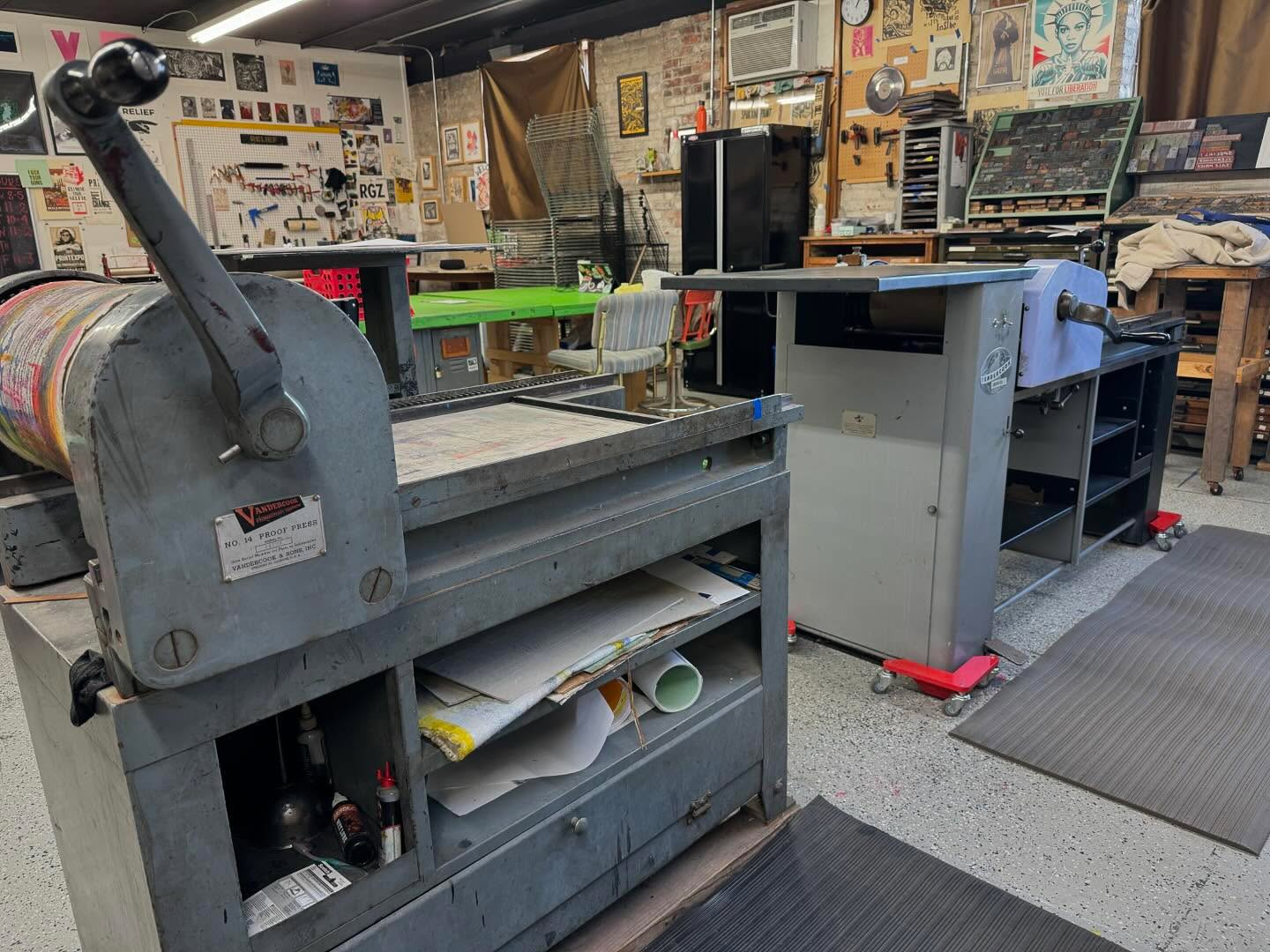 Vandercook row! Our Model 14 now has a neighbor, a Universal 1!
.
.
#letterpress #vandercook