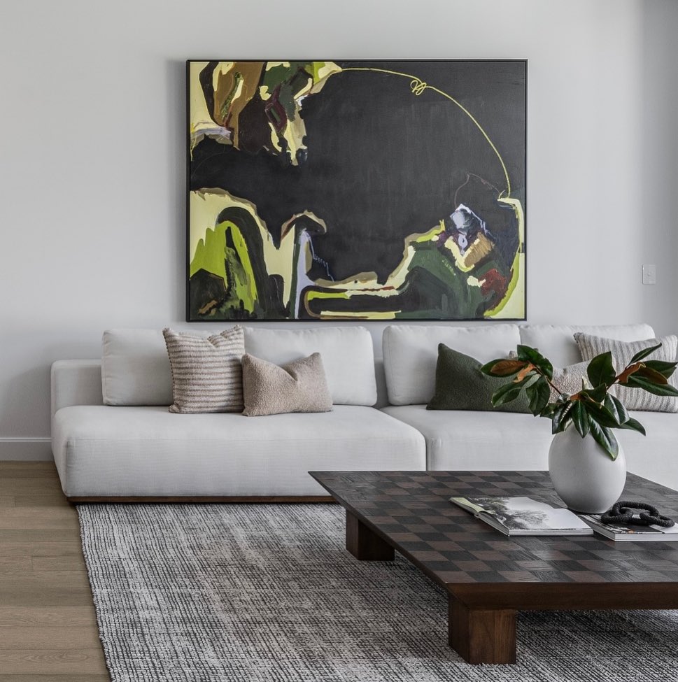 Designing with scale and statement art at Cluden St Brighton East.
@fredmanproperty
@auraandforminteriors