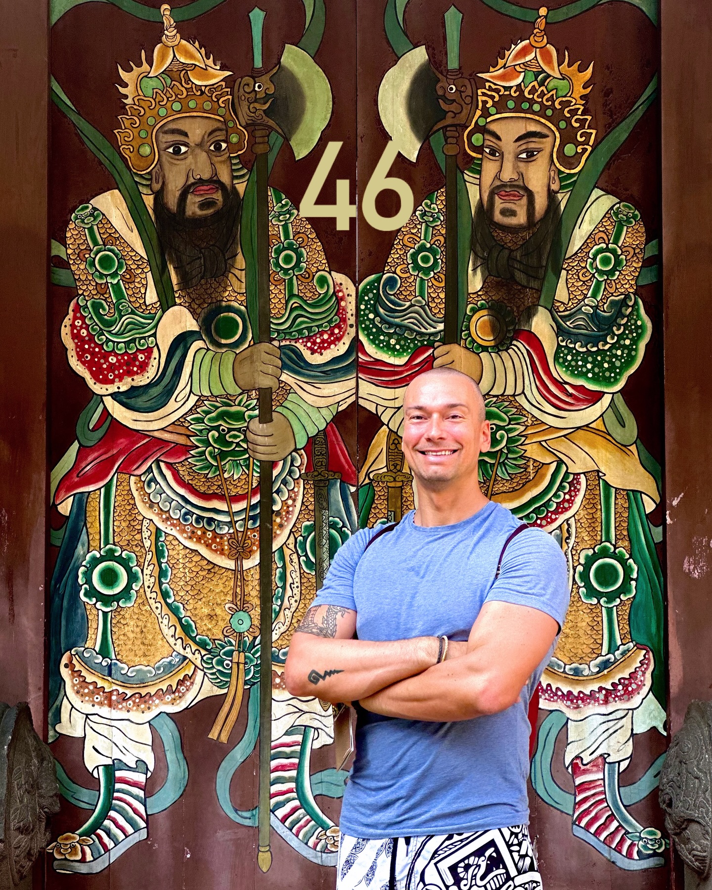 In a blink of an eye and 46 years have passed.
I want to thank for all the cherished birthday messages I received yesterday and for all of you who made my life special 🙏🏽🧡✨
————————————————————————-
Aging isn’t easy, It comes with obstacles and virtues.
It reveals the passage of time, reminding us how life is fragile but It can also offer opportunities for growth.
Feels like I already lived 10 lives.
While aging may bring challenges, it also carries the beauty of life and the potential for continued self-discovery.
I’ll share a beautiful quote that I read today from the polish poet Stanislaw Jerzy Lec:
“Youth is the gift of Nature but age is a work of Art.”
.
.
.
.
.
#anatomyofyoga #yogafascia #tensegrityoga #yogaskeleton #yogaonlineclasses #yogaprops #yogaclass #Yoga #asana #iyengaryoga #yogaportugal #lisbonyoga #practice #yogateacher #yogainspiration #yogapose #yogateacher #flexibility #yogaeveryday #yogi #yogajourney #yogaanatomy #yogafunctionalanatomy