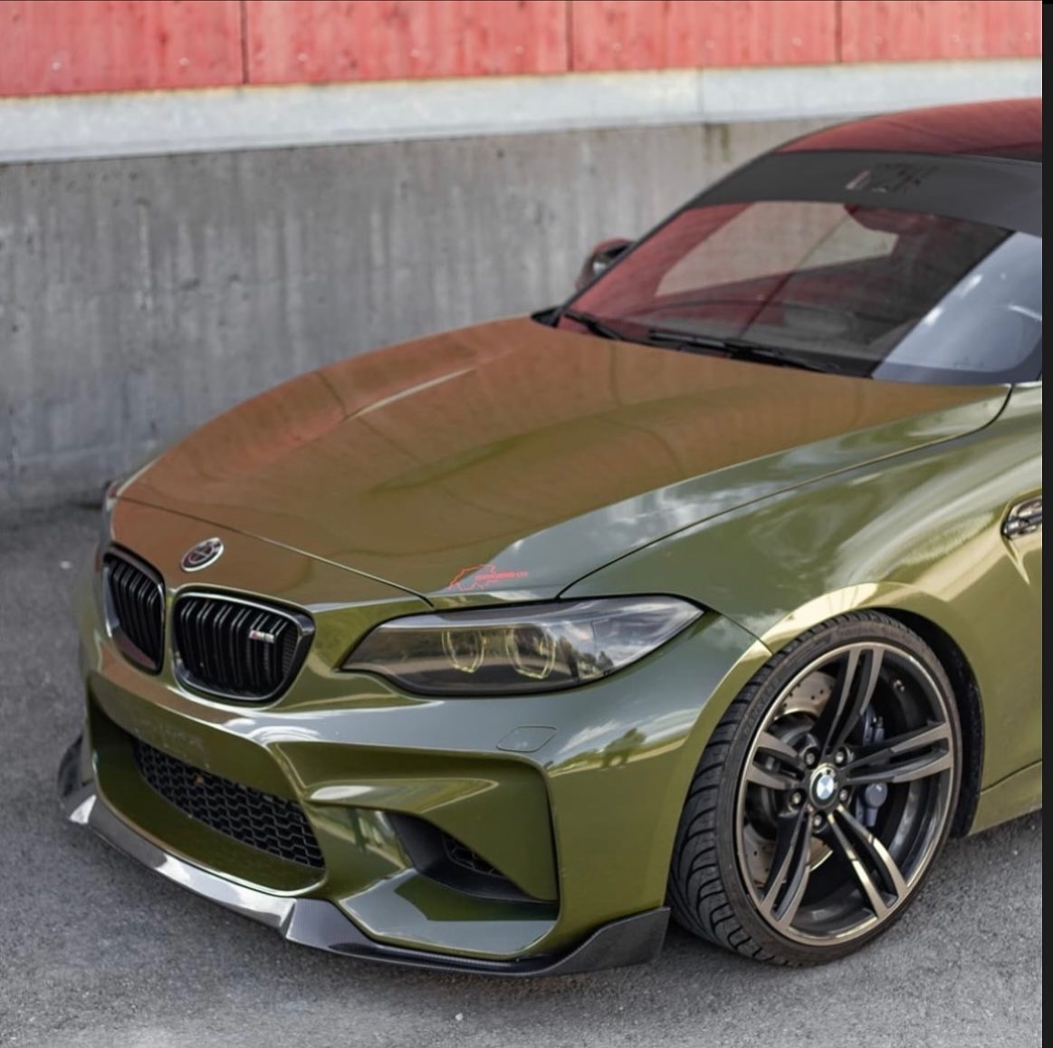 #tbt @m2gzk with our CS Carbon front lip on this BMW M2 🔥🥬
#bmw #m2 #m2n55 #bmwm2 #bmwswitzerland #carbonfrontlip