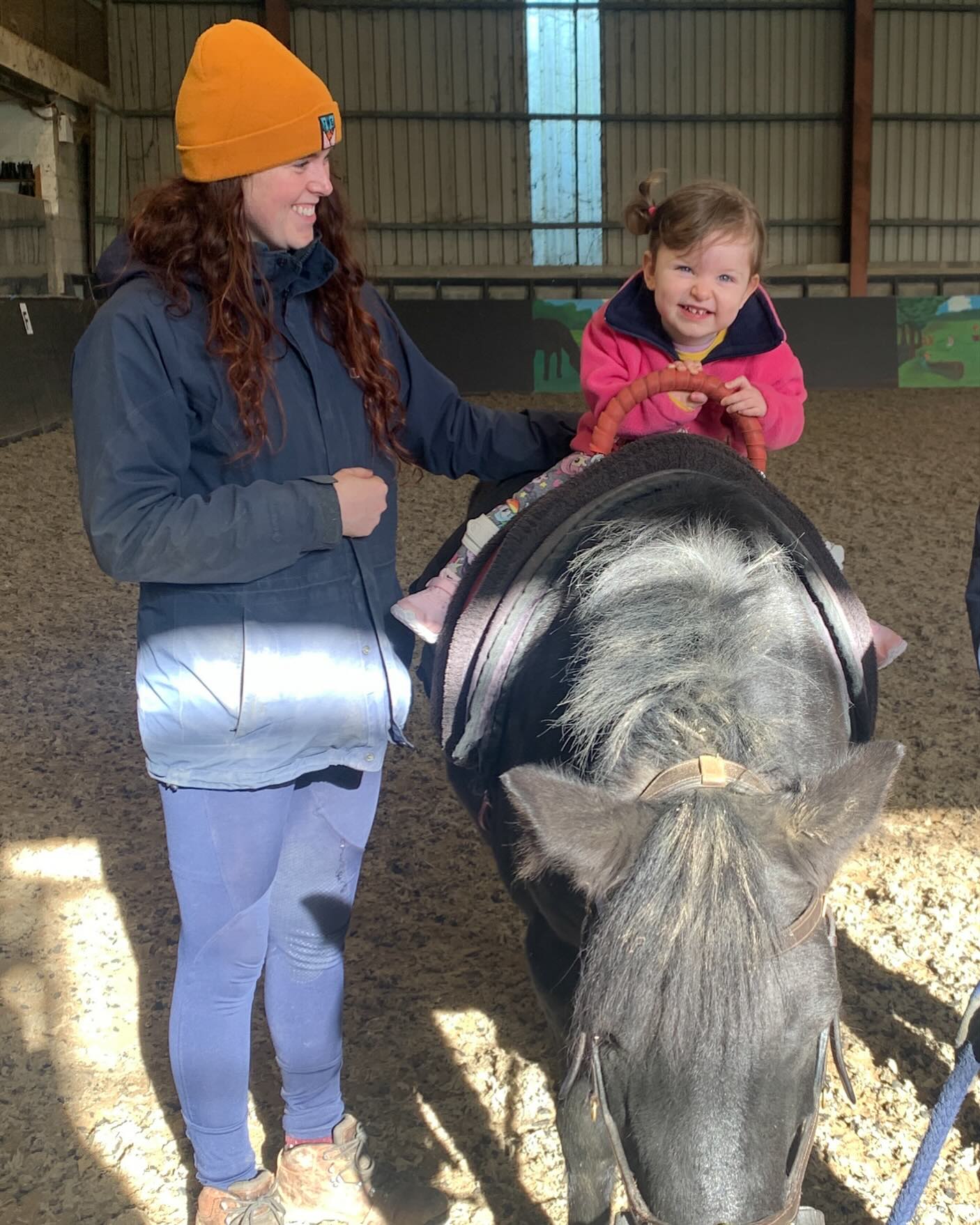 Happy Monday with Harry the horse & Hannah 💖 Hippotherapy has so many benefits for Eve. Balance, stability, core strength, sensory input building the connection between her brain and muscles. Most importantly it’s lots of fun! #hippotherapy #cerebralpalsy #festinalenteequestriangardens