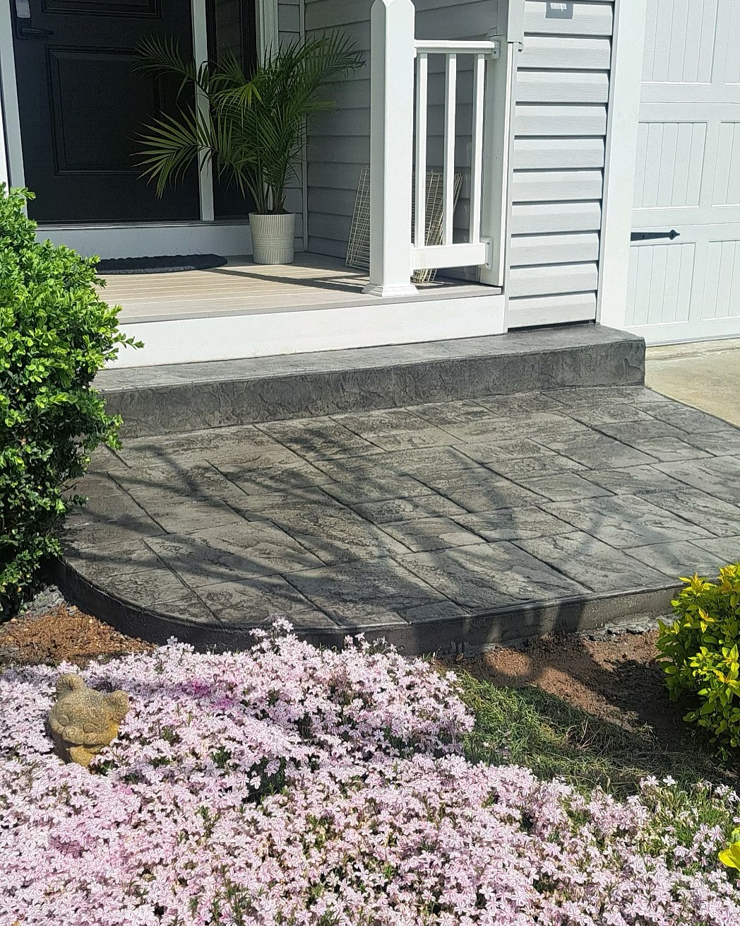 Are you looking to spruce up the entrance to your home? Give us a call to discuss new stamped concrete!
Marylands stamped concrete experts!
(410) 552-1461
Www.efcontractinginc.com