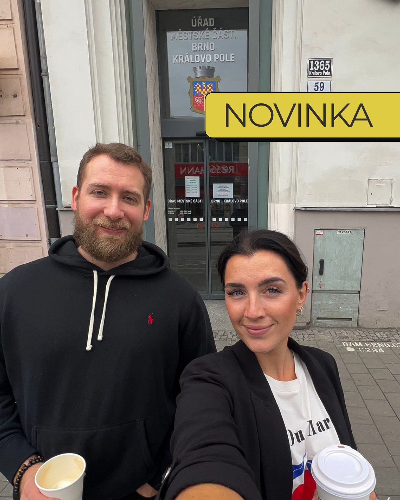 📍 NOVINKA v Brně
Nově poskytujeme ŠKOLENÍ v oblasti ergonomie pracovního prostředí pro firmy a kanceláře ✅
Co to znamená? 👀
Při školení se zaměřujeme na nejčastější problémy z pohledu sedavého zaměstnání a jeho vlivu na pohybový aparát.
Pomáháme optimalizovat pracovní prostředí a školit zaměstnance z pohledu vhodného nastavení jejich vybavení (židle, stůl, monitor), to vše je doplněno o cvičení kompenzující dlouhé sezení.
Zaměřujeme se také na individuální potřeby jednotlivých zaměstnanců a pomáháme odstraňovat zlozvyky v rámci sedavého zaměstnání z pohledu fyzioterapie.
ℹ️
Máte zájem?
Nebo víte o někom, komu by se takové školení hodilo?
Napište nám do zpráv nebo na info@neurobalance.cz 📩
Těšíme se!