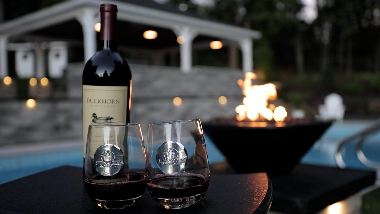 Fall in #Pittsburgh is still a great time for some #outdoorliving
#firebowl #fire #firepit #firefeature