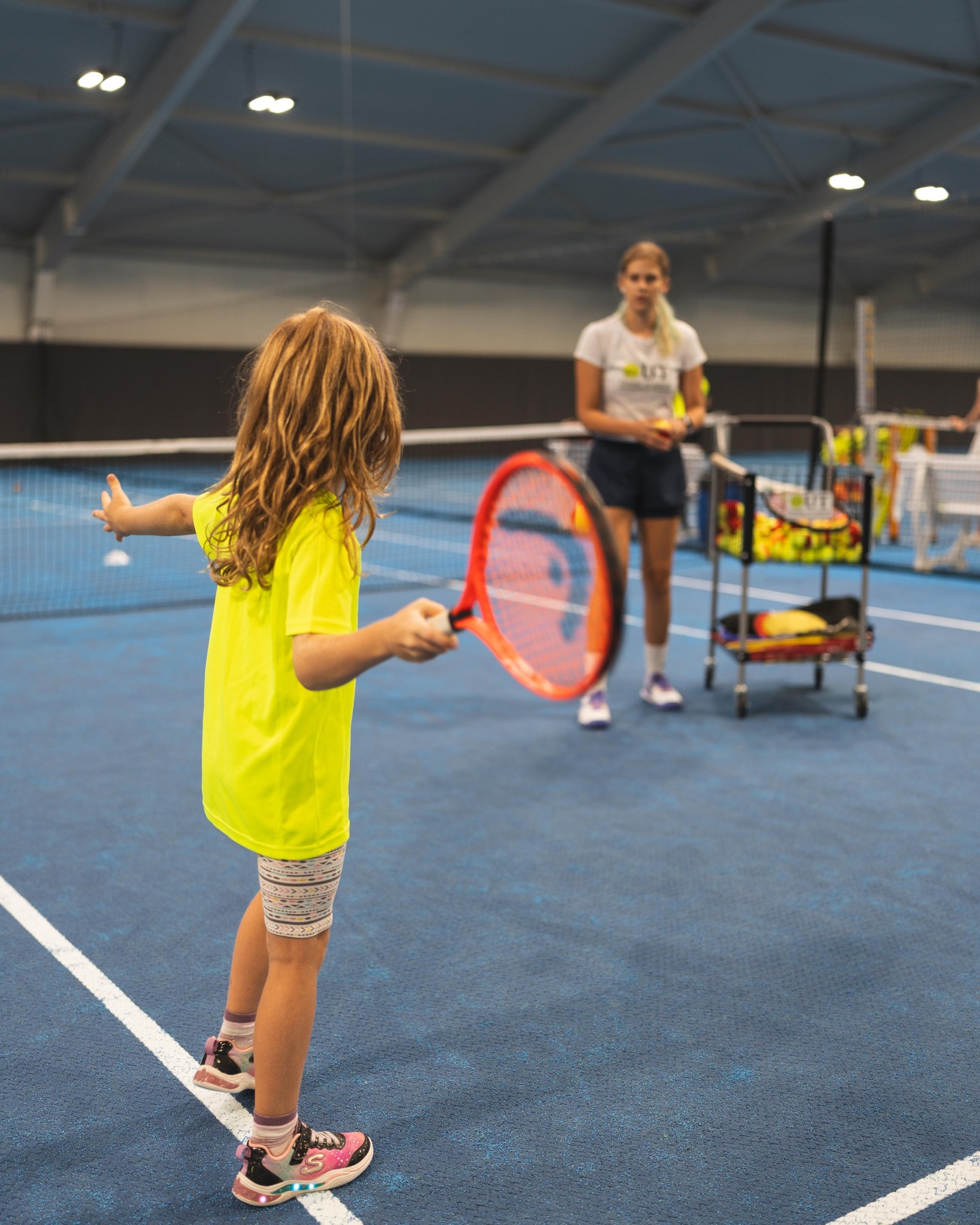 Learning the basics with Coach Orsi! 🌟
This young player is focused and ready to nail her forehand, building confidence and skill with each swing. Coach Orsi’s guidance makes learning tennis fun, one step at a time! 💪🎾
#TennisBeginners #CoachOrsi #KidsTennis #ForehandPractice #TennisFun #LittleChamp #TennisZurich #zurich