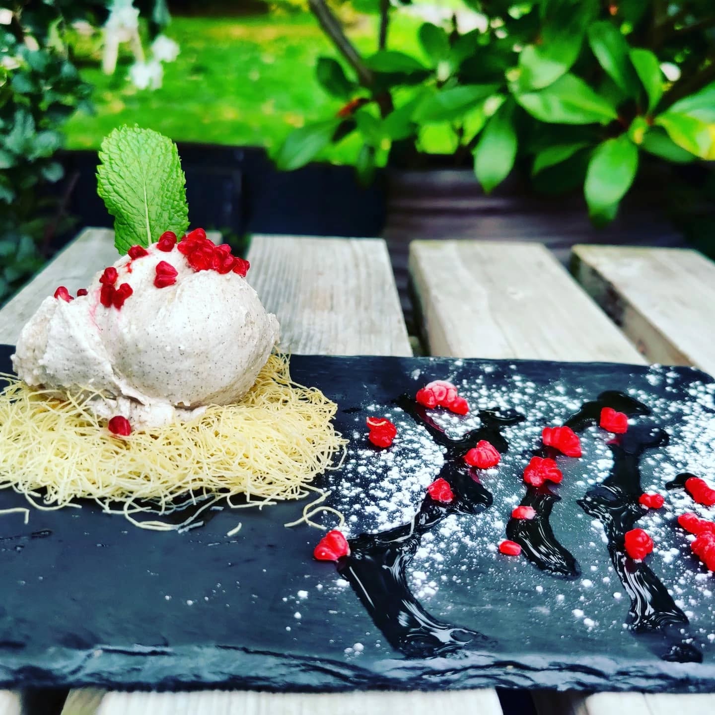 *NEW* Home Made Dessert Menu π¨πΌβπ³π₯π°
1) Kadayif honey feta cheesecake
2) Lemon sugar pancakes
3) Chefs carrot cake
...................................................................
#sunnyhillpark #sunnyhillcafe #dessertoftheday #dessertmenu #sweettooth #dessertstagram #desserttable #special #fyp #newmenu #sweet #cheesecake #pancakes #carrotcake #instacafe #instamenu #parkcafe #londoncafe #cafeinthepark #alfresco #hendon #instafoodies #londonfoodies #foodblog #londonrestaurants #π° #eatstagram
