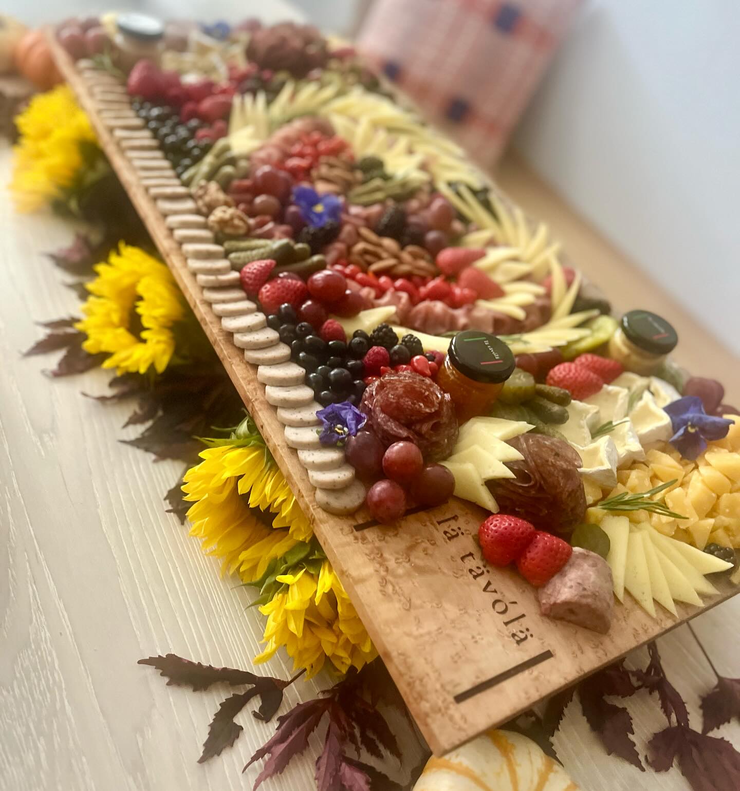 Our first #Oktoberfest spread! With Bauer butterkase, Bavarian bockwurst and schinken alongside some German potato salad, sauerkraut + Käsespätzle. Frohes Oktoberfest! (Thanks, Google Translate.)
#mangiamo
#charcuterie #charcuterieboard #grazingplatters #grazingboard #grazingtable #grazing #graze #salumeria #austin #salume #italian #charcuterietable #cheese #glutenfree #keto #paleo #foodporn #grazingboxes #foodie #antipasto #antipasti #atx #atxfoodie #austincharcuterie #italianfood #grazingboards #atxfood #latavolatx